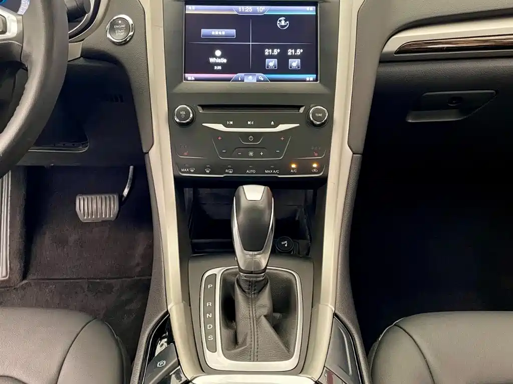 Ford Mondeo 2013 2.0L GTDi200 Luxury
