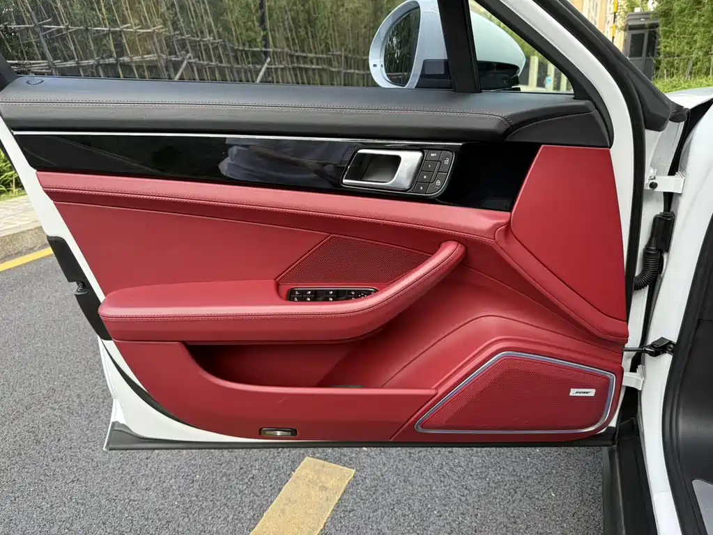 Porsche Panamera — миниатюра 13