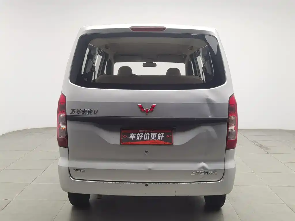 Wuling Hongguang V — миниатюра 4