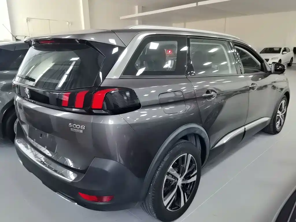 Peugeot 5008 — миниатюра 7