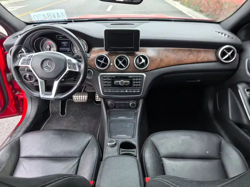 Mercedes-Benz GLA (Import) — миниатюра 7