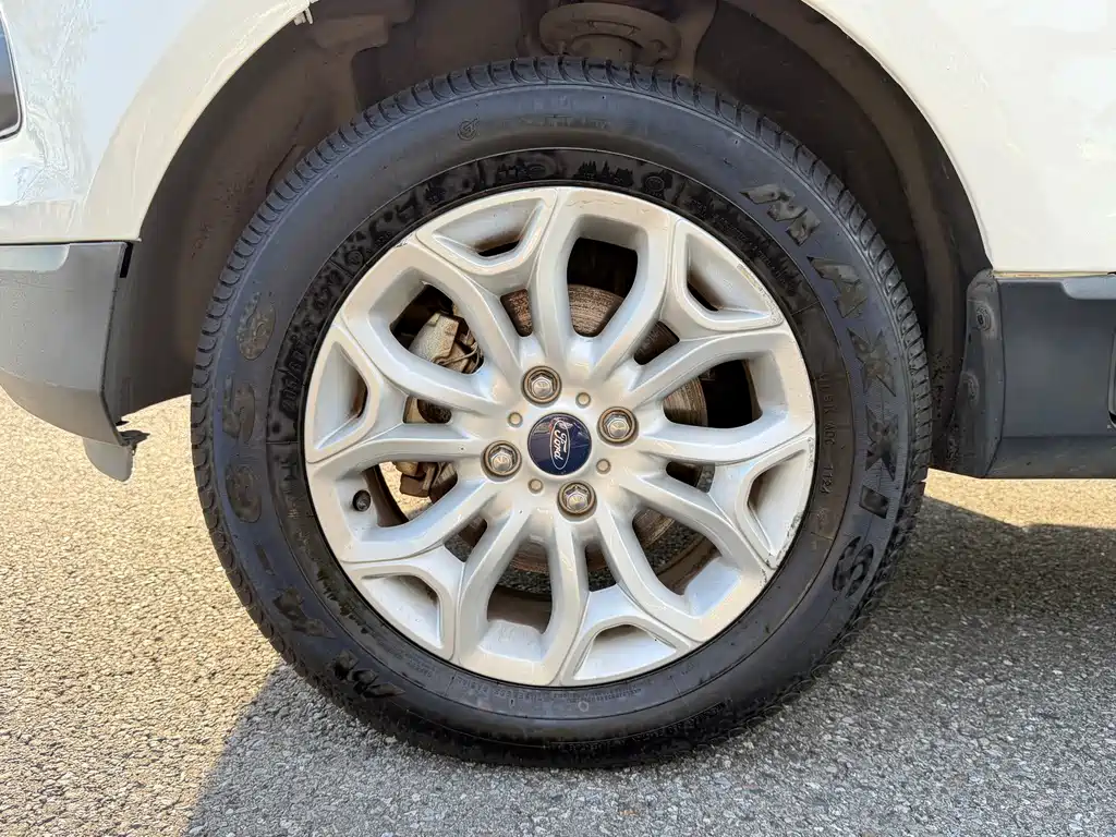 Ford EcoSport 2013 1.5L AT Luxury