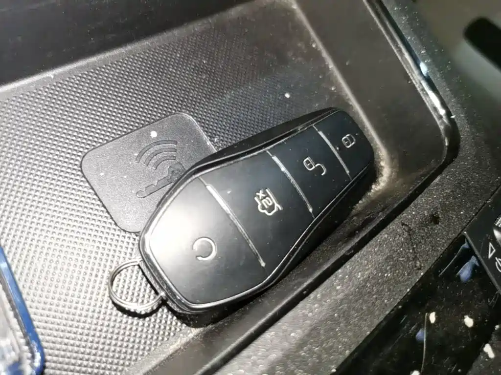BYD Yuan Pro - фото 9