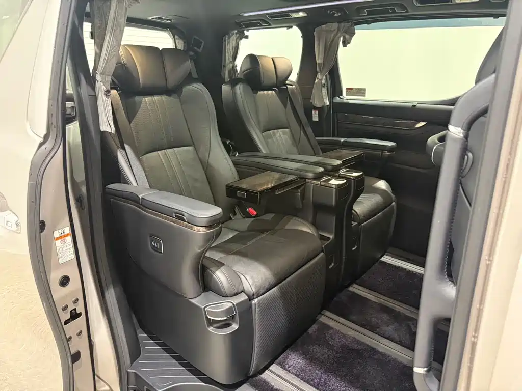Toyota Alphard — фотографии объявления, Фото 9