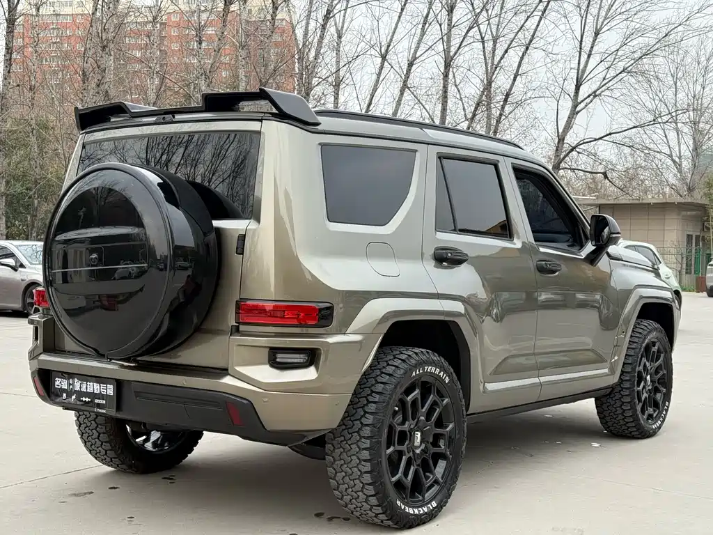 TANK TANK 700 NEW ENERGY