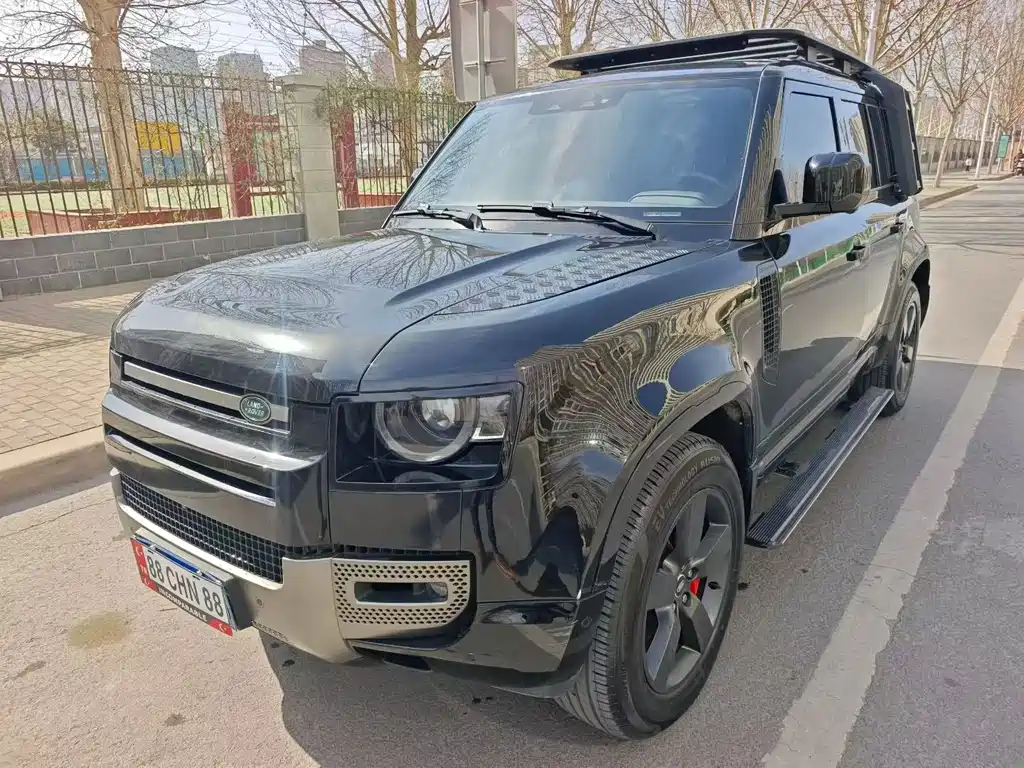 LAND ROVER DEFENDER