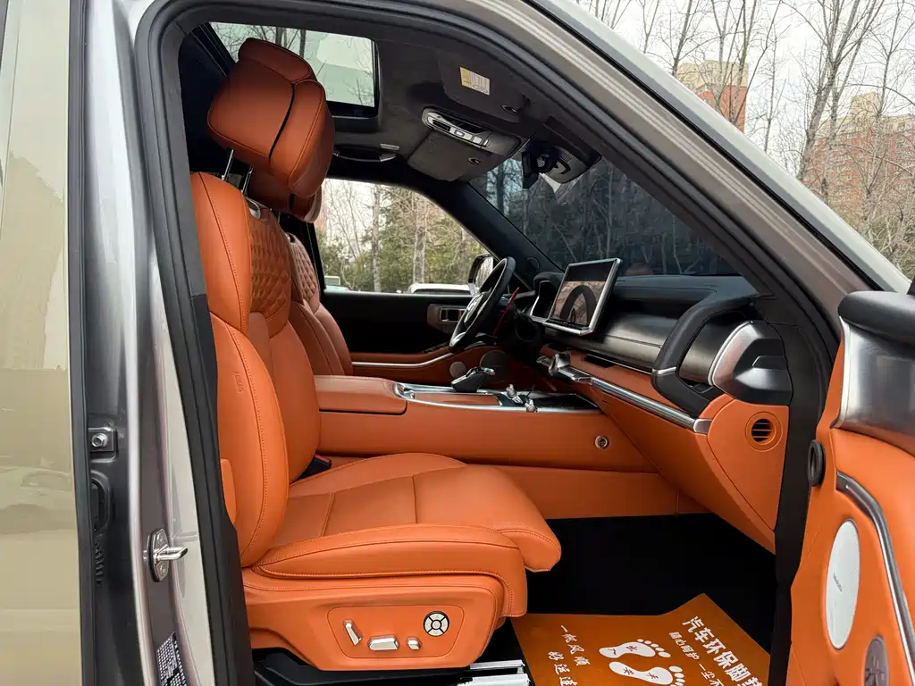 TANK TANK 700 NEW ENERGY