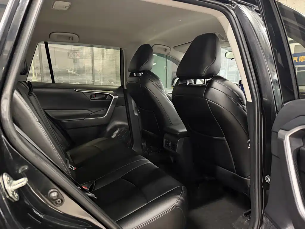 Toyota Wildlander — миниатюра 12