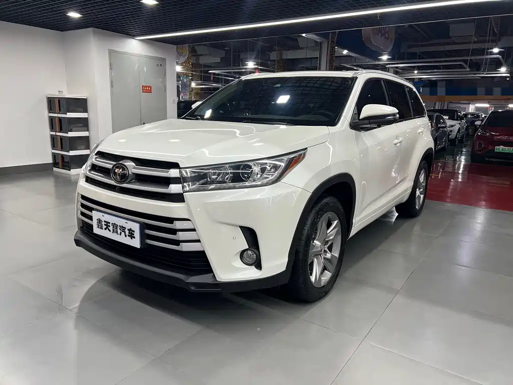 TOYOTA HIGHLANDER