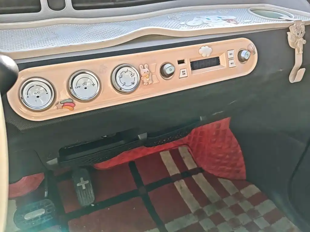 Wuling MINIEV — миниатюра 13