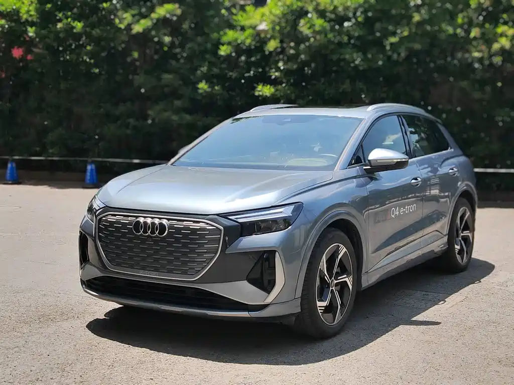 Audi Q4 e-tron 2024