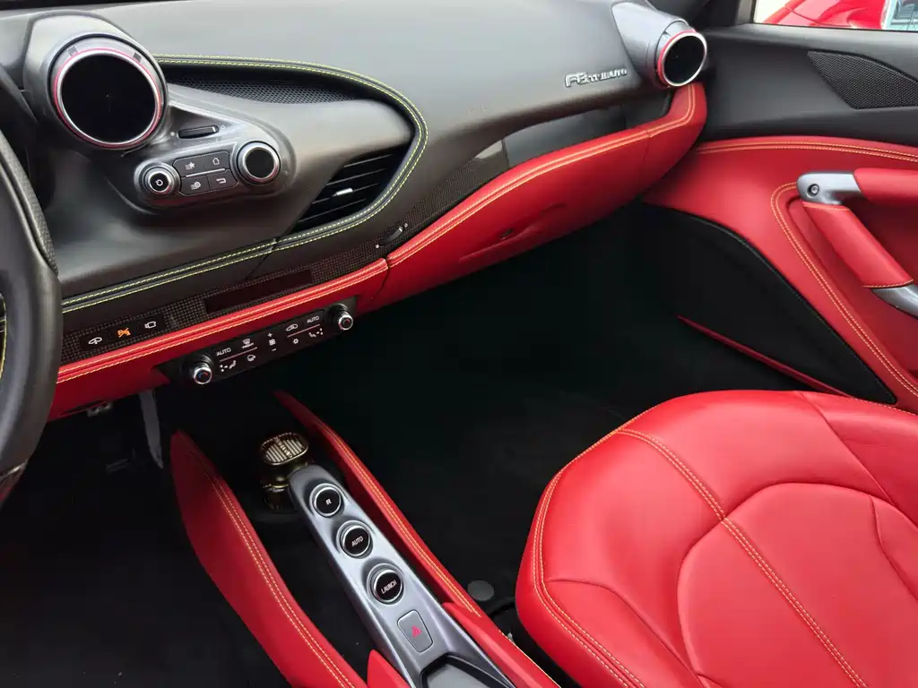 Ferrari F8 — миниатюра 17