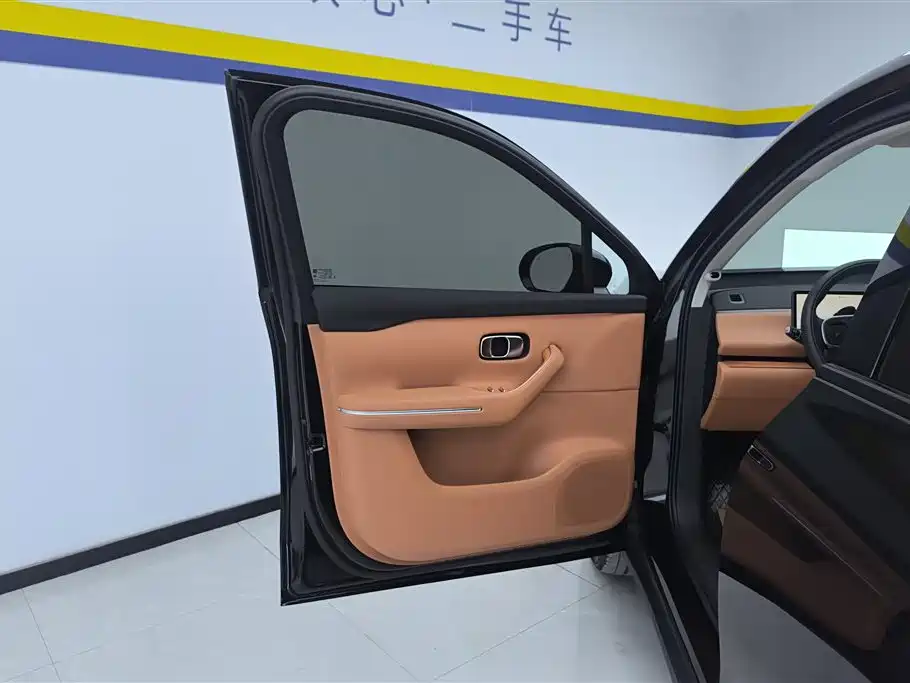 Leapmotor C16 2026 580 Premium 6 мест