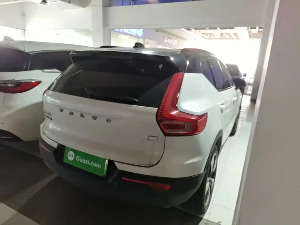 Volvo XC40 NEV — миниатюра 7