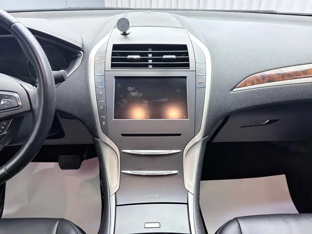Lincoln MKZ — миниатюра 15