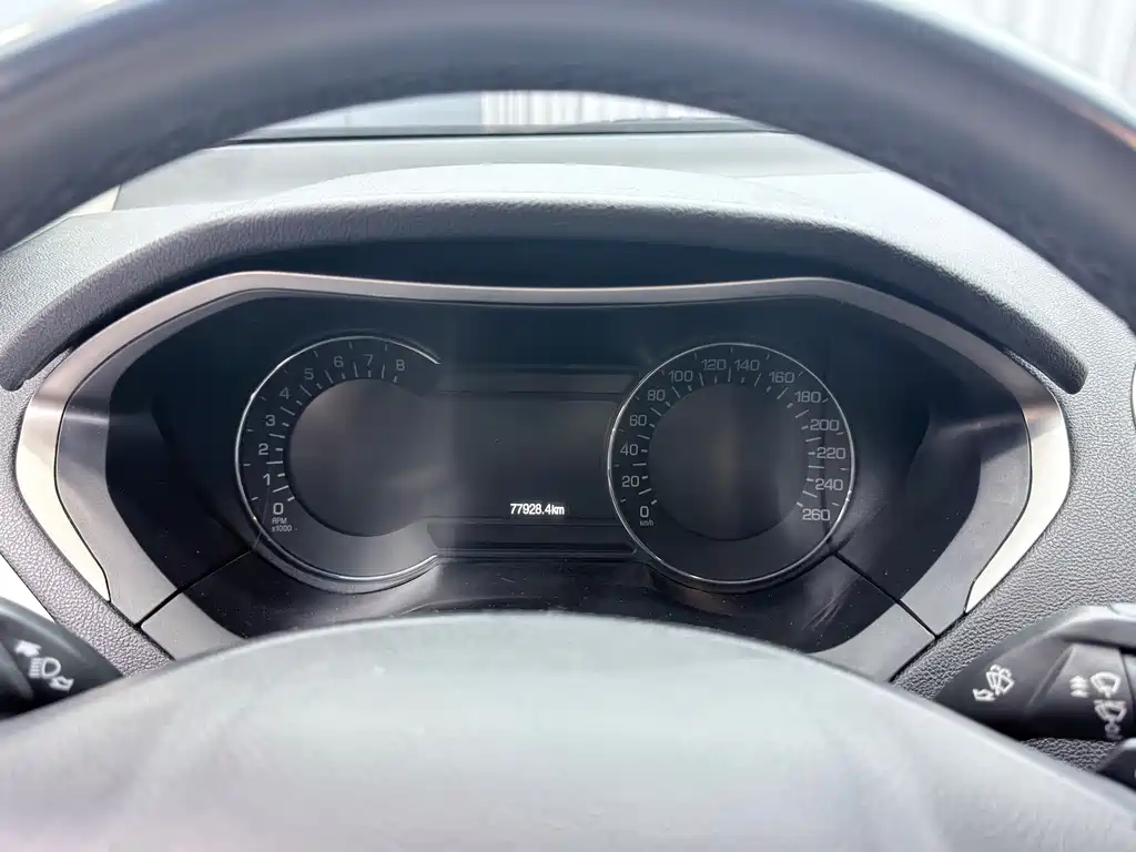 Lincoln MKZ — миниатюра 23