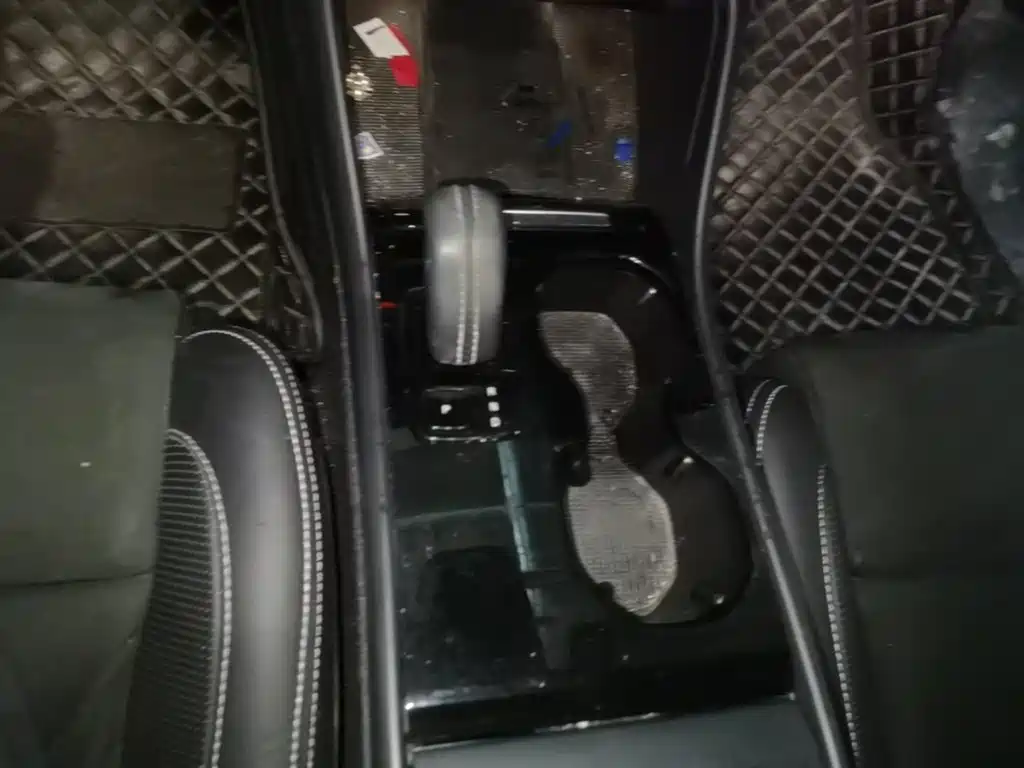 Volvo XC40 NEV — миниатюра 14