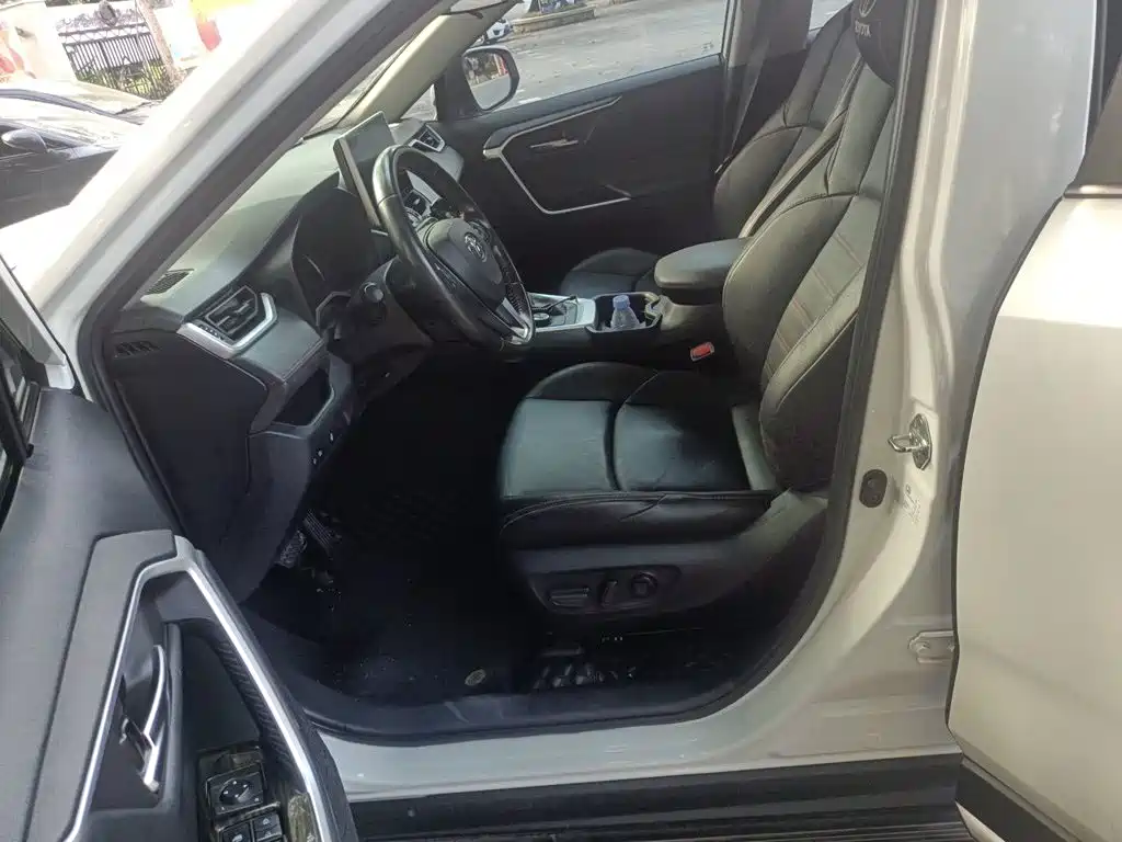 Toyota Wildlander New Energy — миниатюра 11