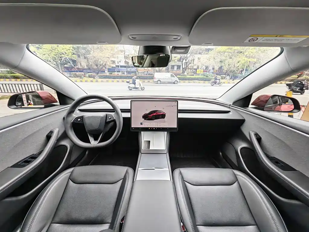 Tesla Model 3 — фотографии объявления, Фото 9