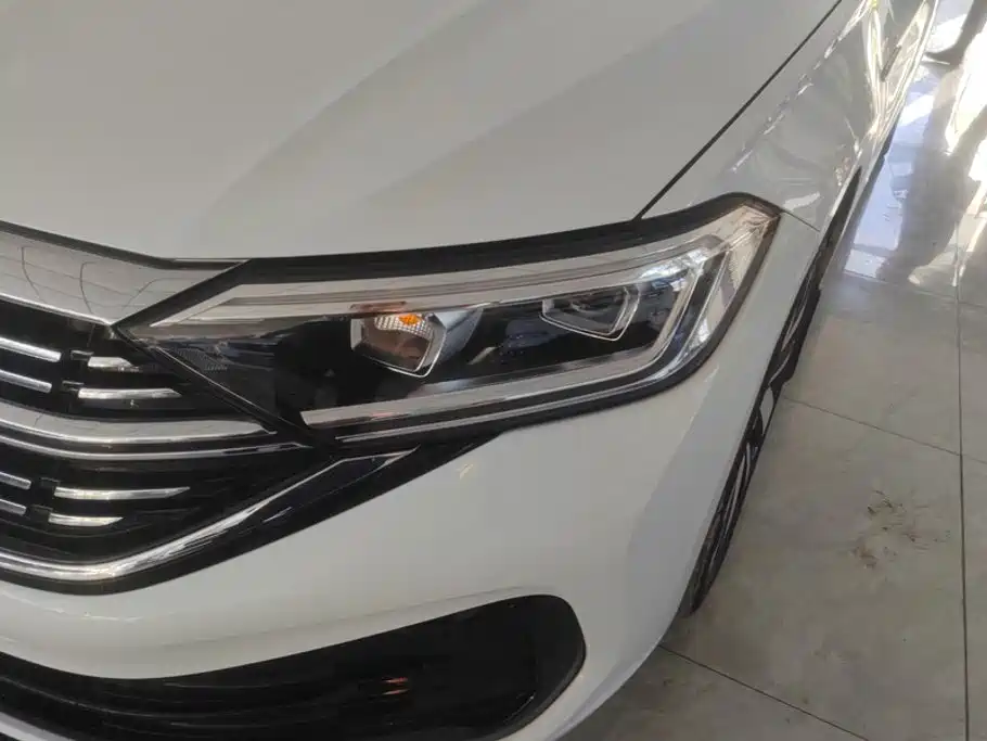 Volkswagen Sagitar — миниатюра 5