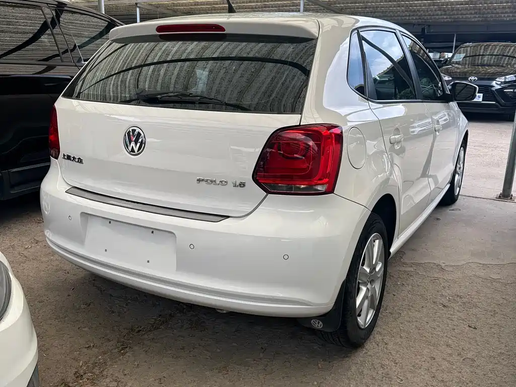 Volkswagen Polo 2013 1.6L AT Comfort