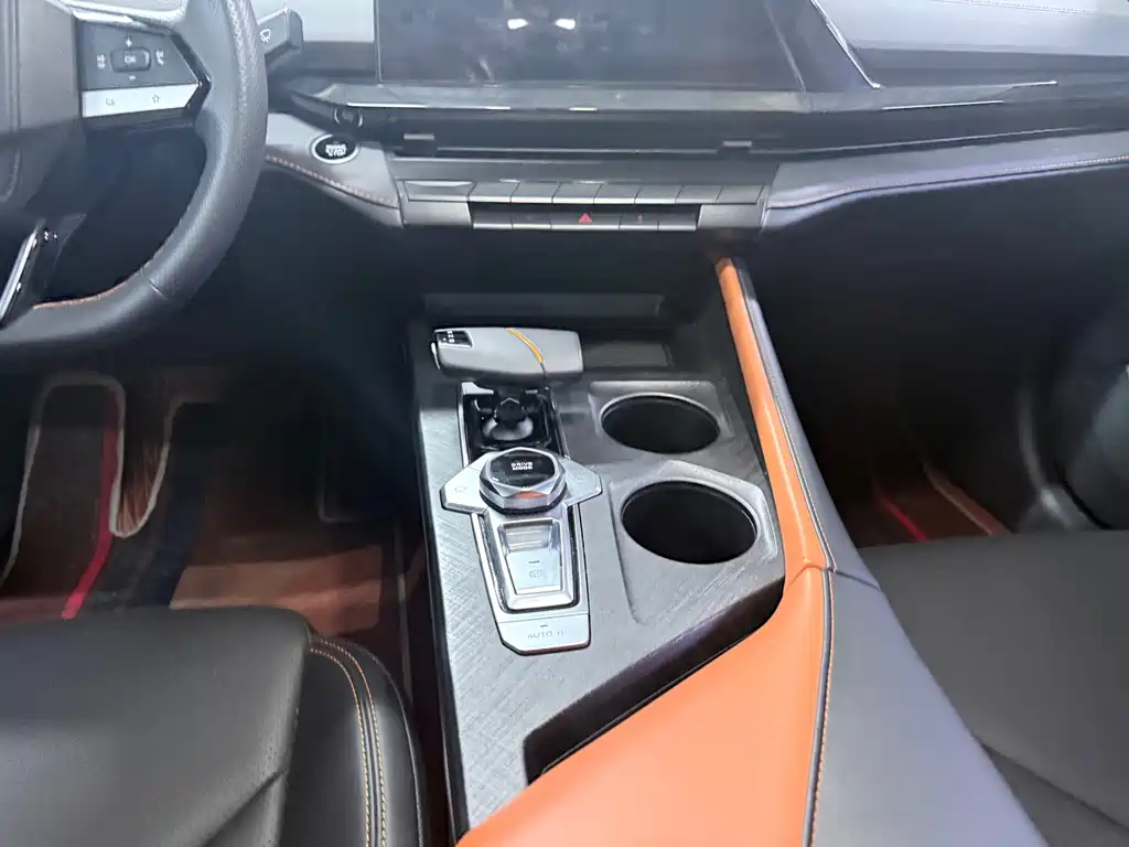 Changan UNI-V iDD — миниатюра 15