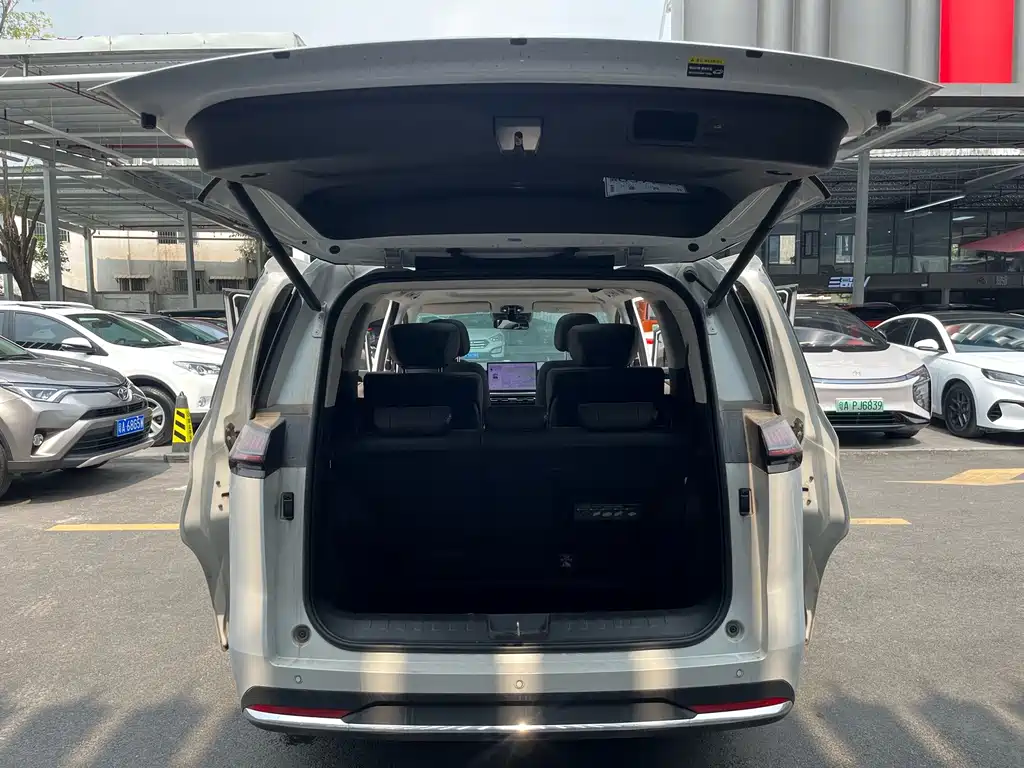 GAC Motor Trumpchi E8 — миниатюра 19