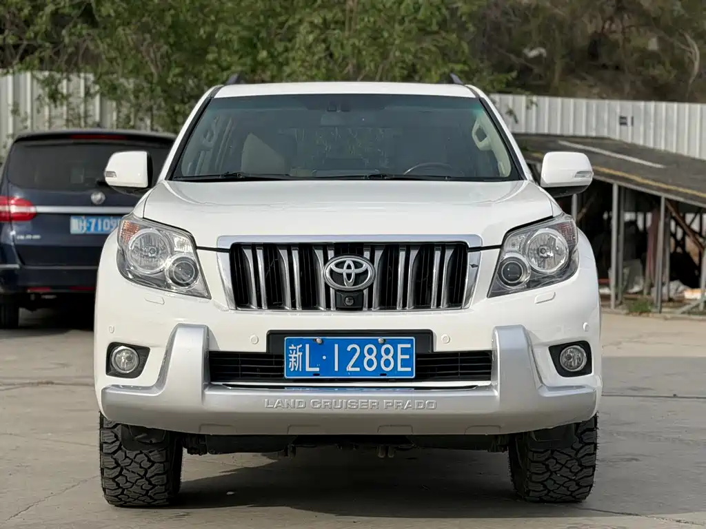 Toyota Land Cruiser Prado 2010 4.0L AT VX NAVI