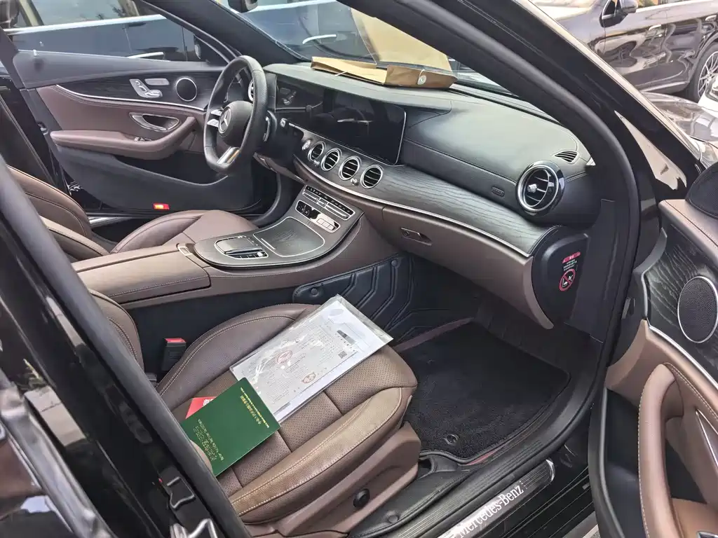 Mercedes-Benz E-Class — миниатюра 14