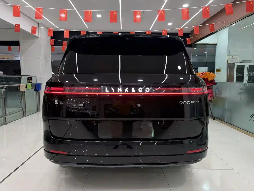 Lynk & Co 900 — миниатюра 5
