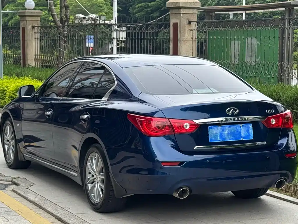 Infiniti Q50L 2016 2.0T Enjoy