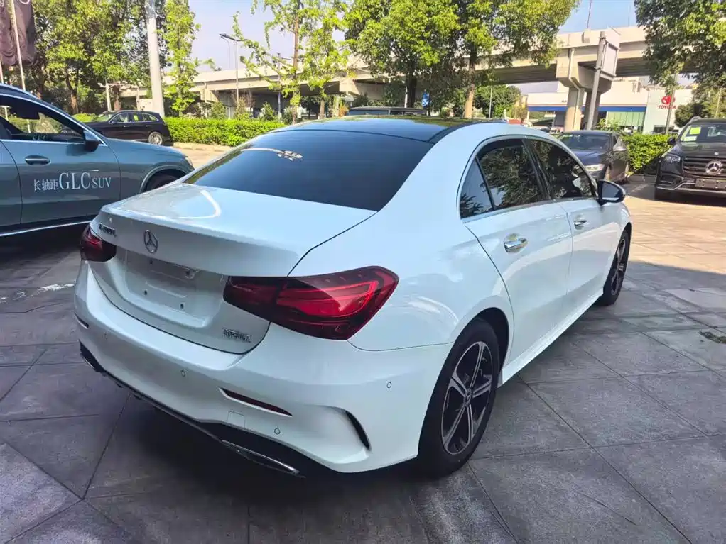Mercedes-Benz A-Class A 2023 A 200 L Fashion