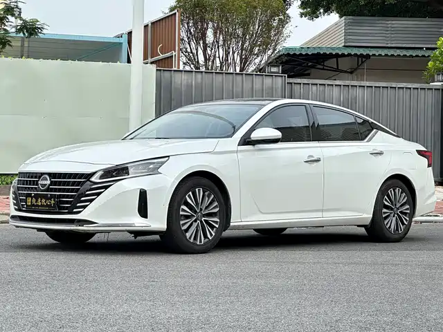 NISSAN TEANA 2023