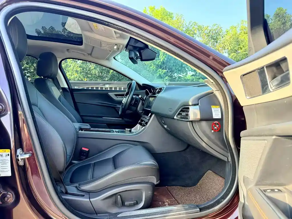 Jaguar XEL — миниатюра 5