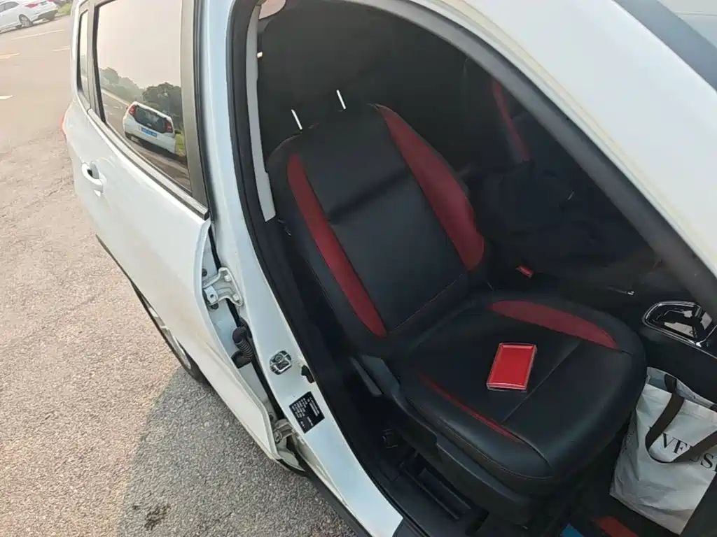 Changan CS15 — миниатюра 25