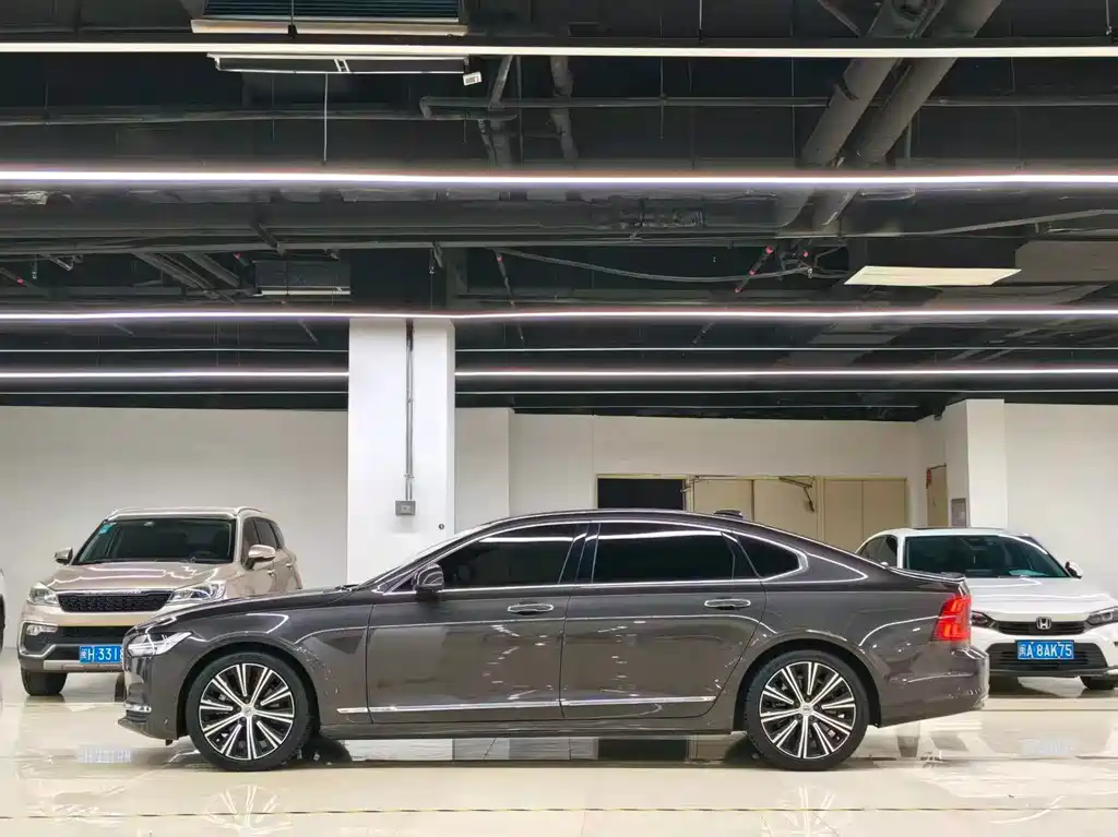 Volvo S90 — миниатюра 5