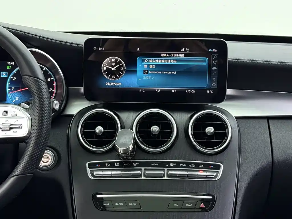 Mercedes-Benz C-Class — миниатюра 11