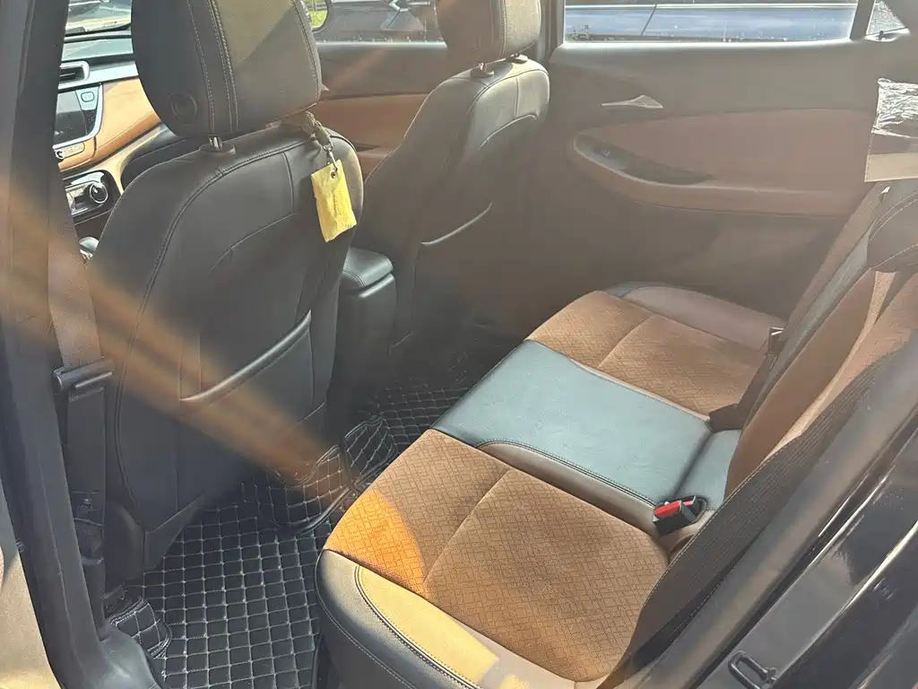 Buick Encore GX — миниатюра 8
