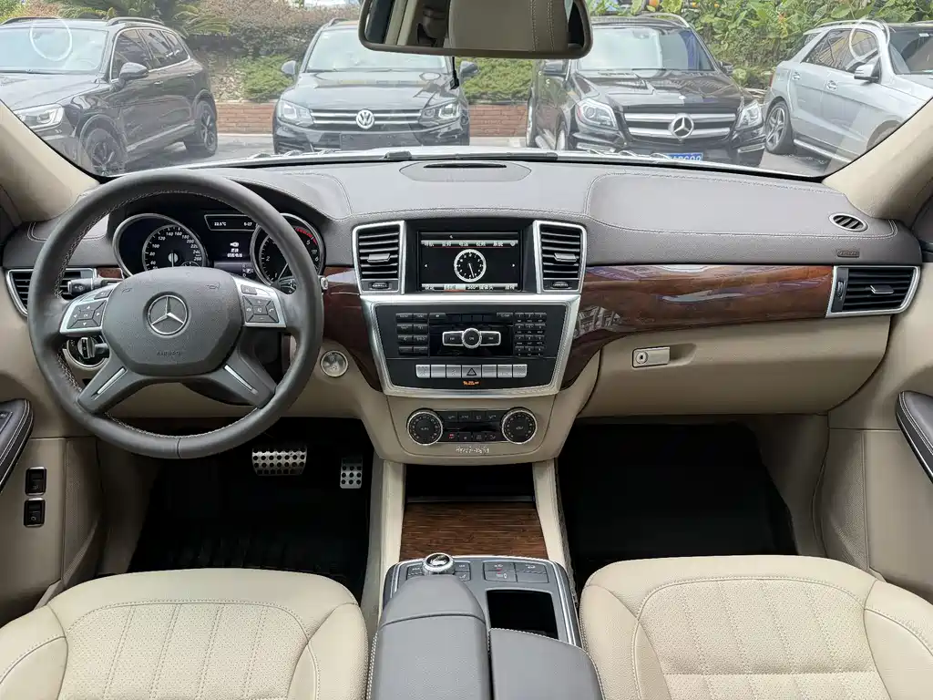 Mercedes-Benz GL-Class — миниатюра 12