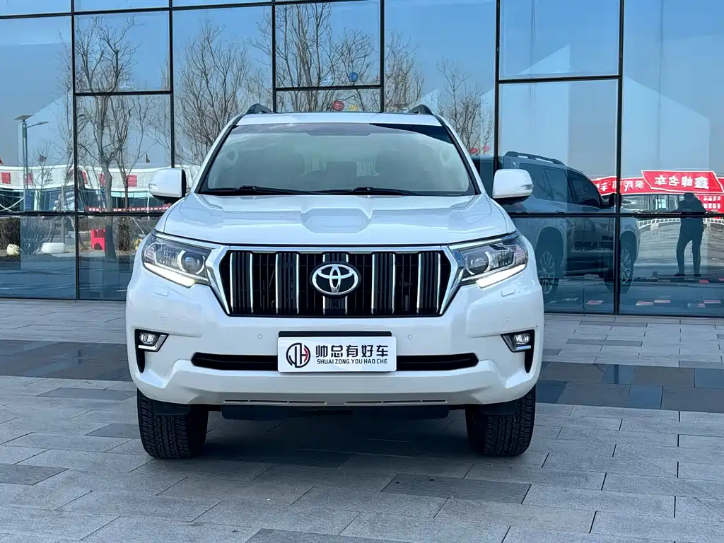 TOYOTA PRADO