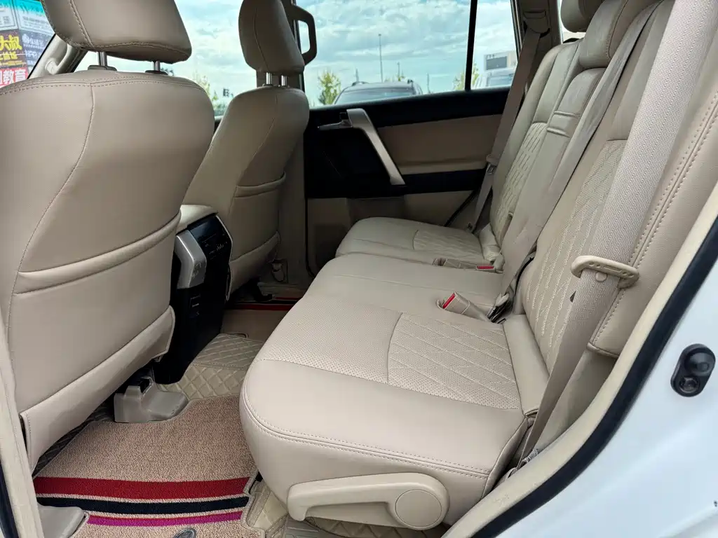 Toyota Land Cruiser Prado 2010 4.0L AT TX