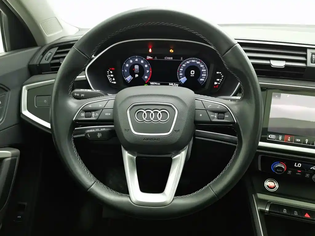 Audi Q3 — миниатюра 11