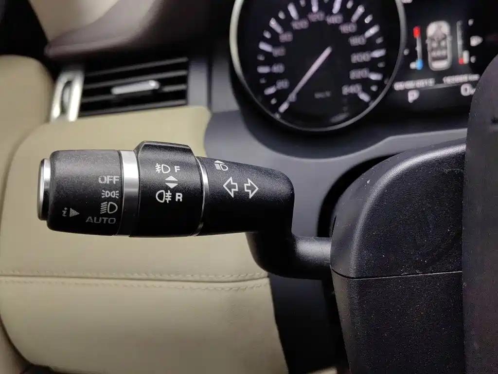 Land Rover Evoque (Import) — миниатюра 21