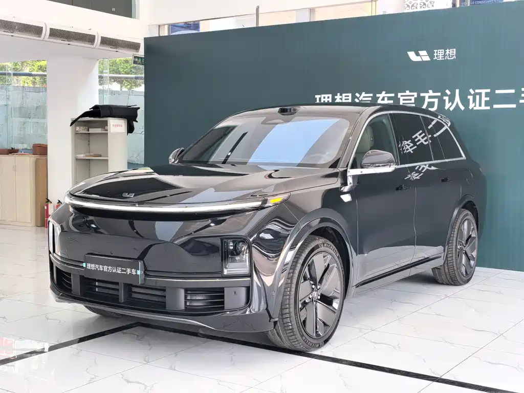 Li Auto Li L8 2025