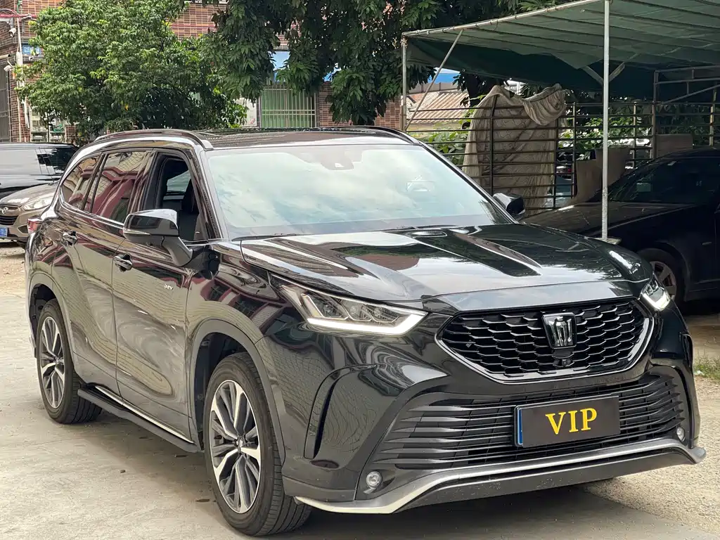 Toyota Crown Kluger — миниатюра 3