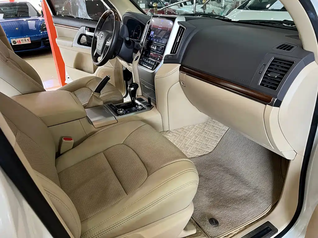Toyota Land Cruiser — миниатюра 12
