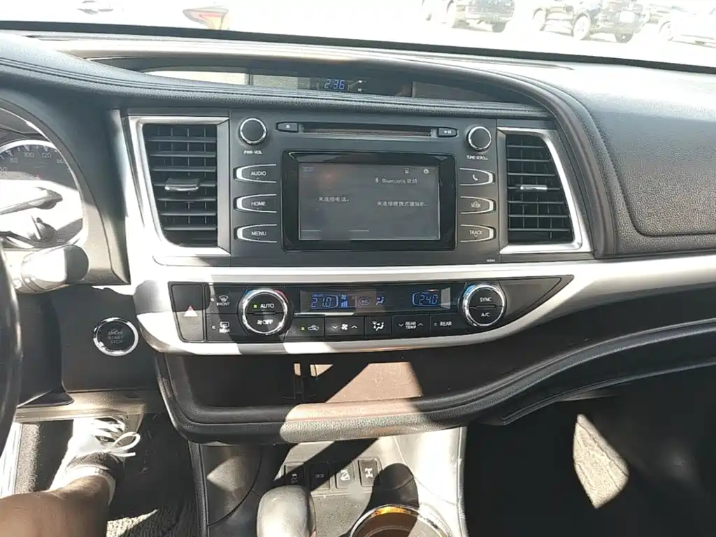 Toyota Highlander — миниатюра 6