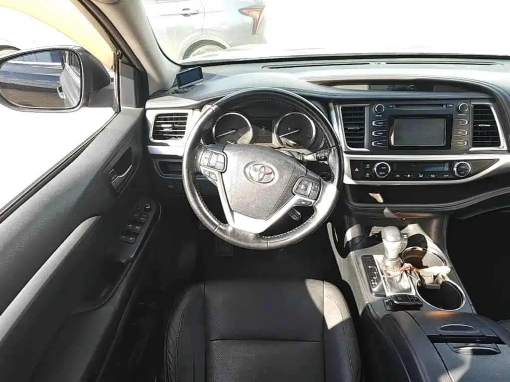 Toyota Highlander — миниатюра 3
