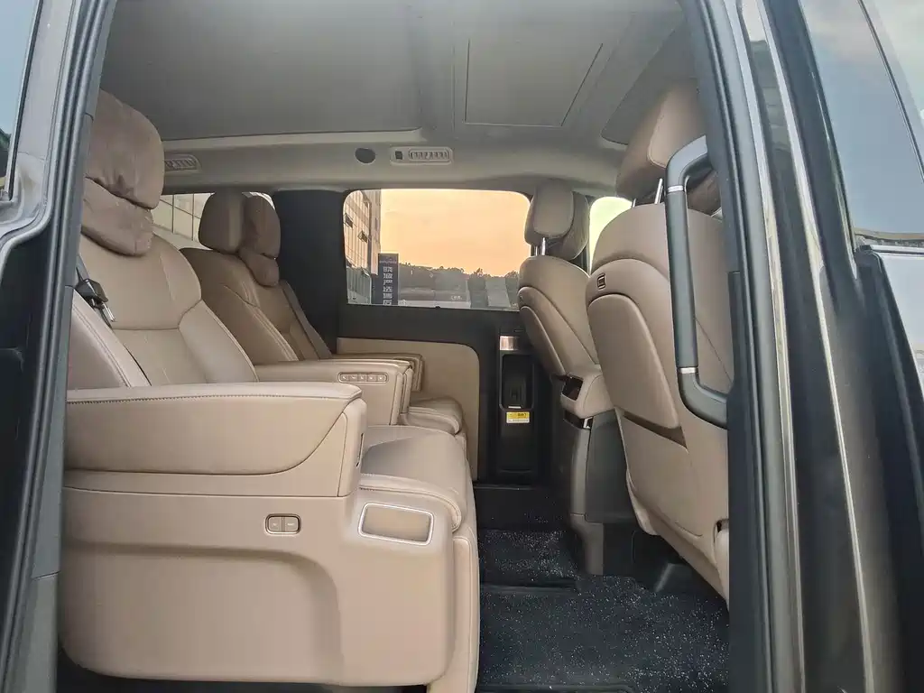 Li Auto Li MEGA — миниатюра 11
