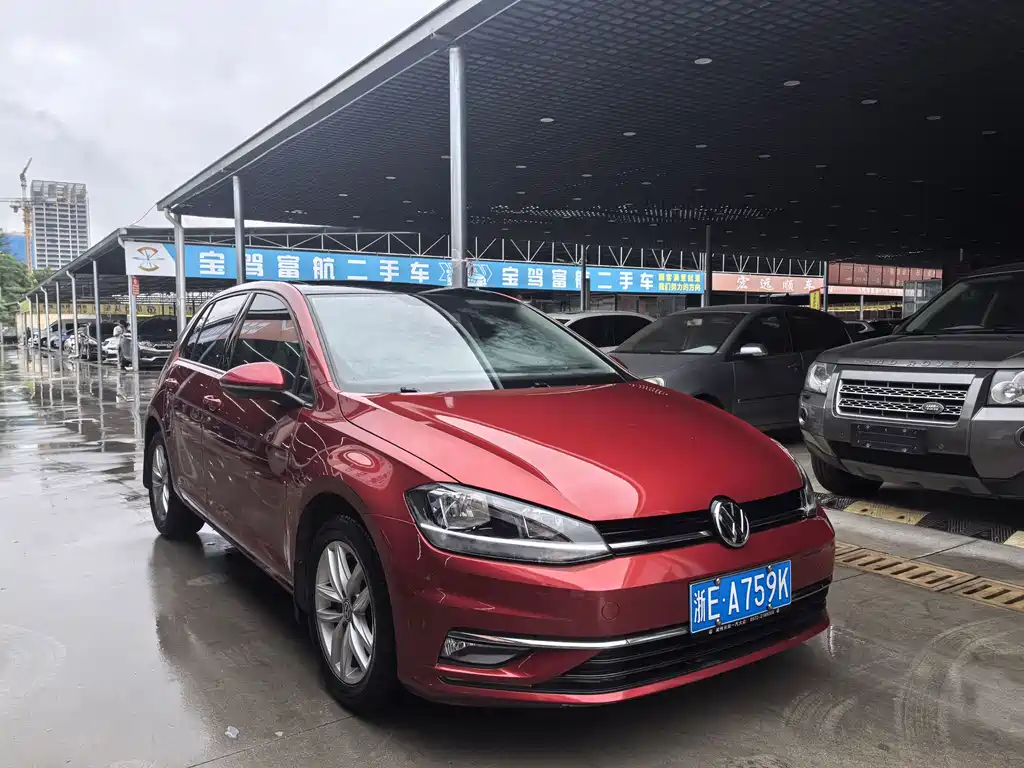 Volkswagen Golf